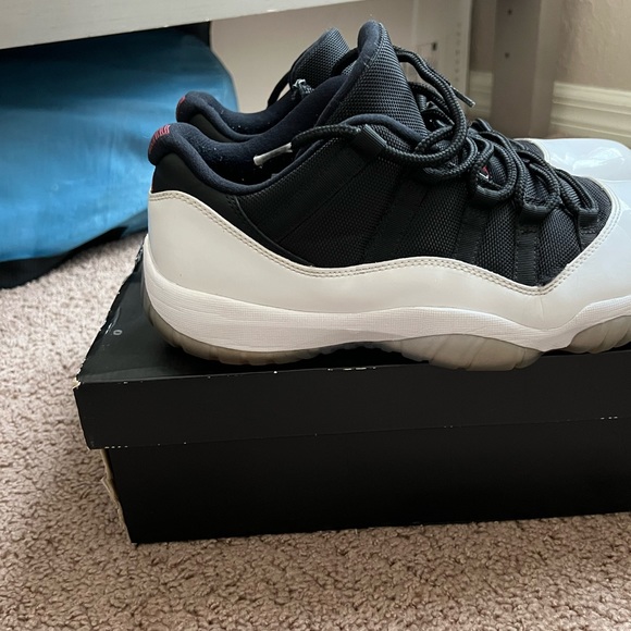 Jordan 11 low - Picture 5 of 6